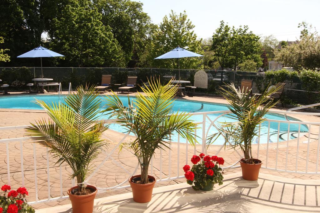 Guest House At Norwalk Inn Exterior foto